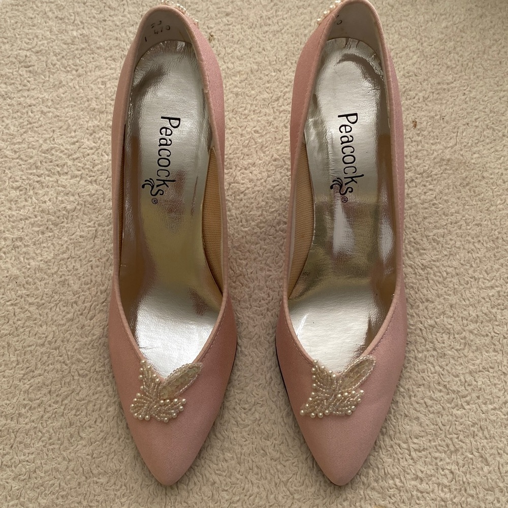 Peacocks Pink 3” heels with Bow Detail. Like new. Worn once.